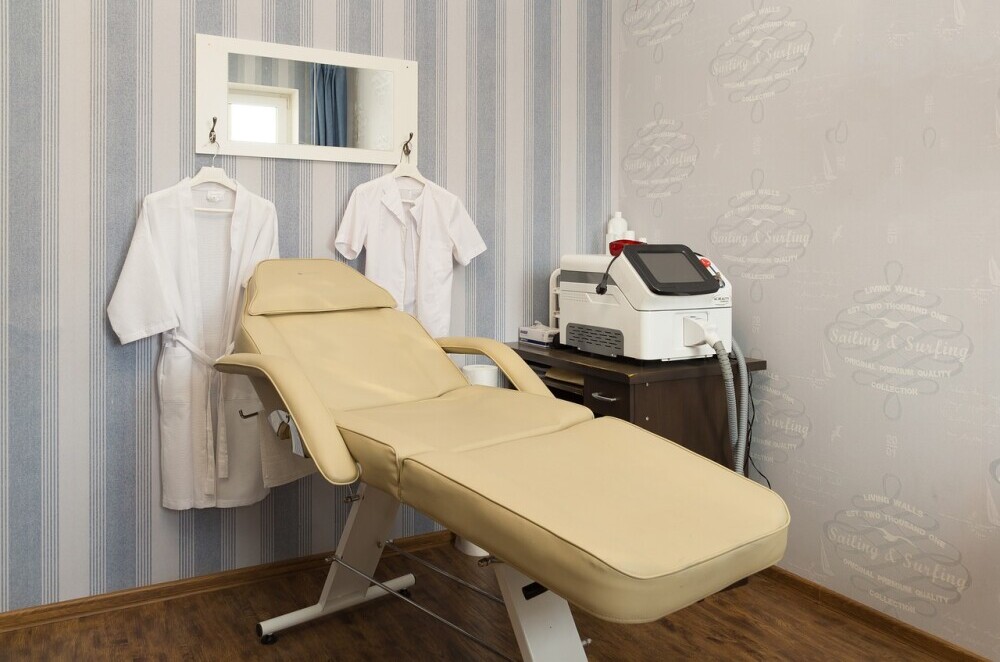 Beauty-Salon-Equipment-Buying-on-a-Budget-Without-Compromise-Electrologist-Room